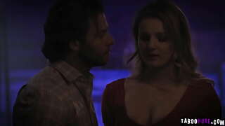 ���ງໄຫ້ອີ Eves ການປ່ອຍໃຫ້ແກ່ stud ໂຍເລ່ືອຫວານຂອງນາງທີ່ມີຂອງຕົນສັ່ຕົ້ນສະບັບ